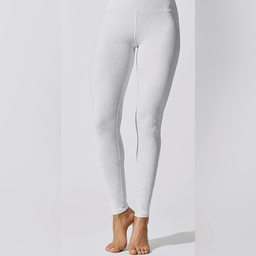 NWOT Yoga High-Waist Vapor Leopard‎ Legging White Leopard Print Carbon 38 Small